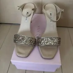⭐︎美品⭐︎Diana グリッター ベージュ サンダル