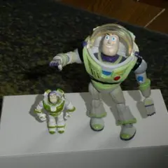 バズ・ライトイヤー フィギュア 2体セット