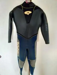 【美品】QUIVER ウェットスーツ　フルオーダー QUIVER Wetsuits (クイバーウエットスーツ) fall winter 2021