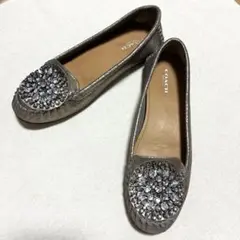 COACH コーチ ビジュー付 フラットシルバーシューズ 23.0