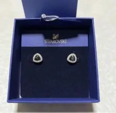 スワロフスキー SWAROVSKI ピアス