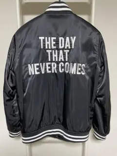 美品 CRIMIE クライミー スタジャン バックロゴ 白黒 M CRIMIE（クライミー）の「Majestic x THE CRIMIE SATIN STADIUM