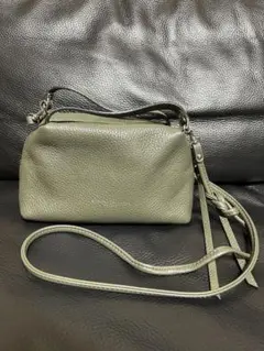 GIANNI CHIARINI オリーブグリーン ショルダーバッグ