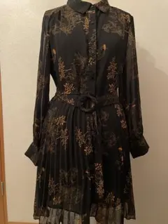 花柄シャツ　フリル　ワンピース 黒　鯉