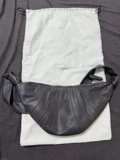 Item thumbnail for item e5f2d038-508f-49e5-81e5-ef4d6b2592a0