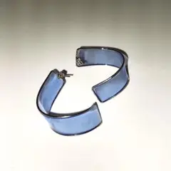 ピアス