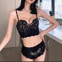 ブラジャー・ショーツ 赤黒2セット