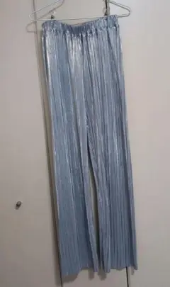 セール！　シルバー プリーツパンツ ゴムウエスト