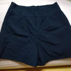 ネイビー ショートパンツ