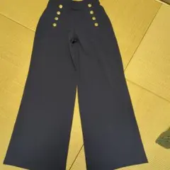 ネイビーブルー ワイドレッグパンツ ゴールドボタン　H＆M使用回数少ないです