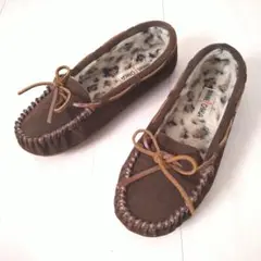 MINNETONKA【ミネトンカ】キャリー ファー モカシン 濃茶 24.5㎝