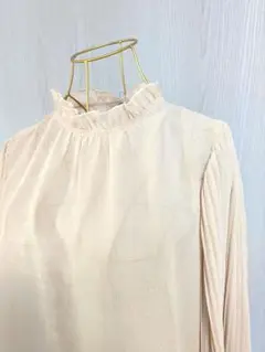 【美品】ANGELINAアンジェリーナ　フリル襟とプリーツ袖　シアーブラウス