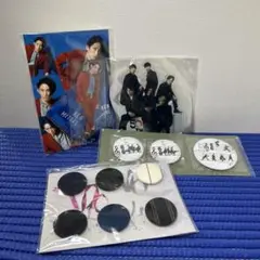 V6 アクリルスタンド 缶バッジ セット