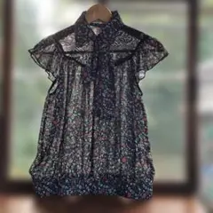 花柄シフォンノースリーブシャツ