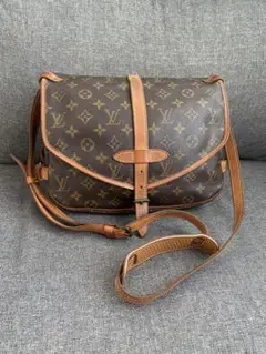 Louis Vuitton ソミュール