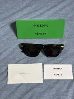 BOTTEGA VENETA ブラックサングラス BV112S 001