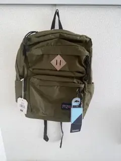 写真の通りタグ付き新品未使用です。容量27L、15インチPC対応。