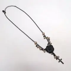 インゲボルグ　黒　カメリアネックレス