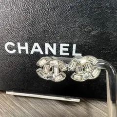 CHANEL クリスタル装飾ロゴピアス