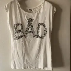 ベルシュカ　パールビジュー付きロゴプリント ノースリーブTシャツ　タンクトップ