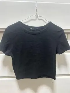 ZARA 黒 クロップドTシャツ 半袖　M