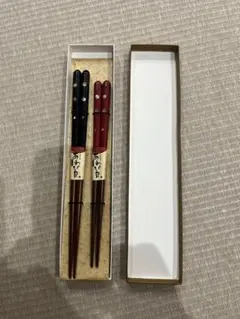 黒と赤の装飾箸セット