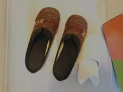 サンダル　スリッポン
