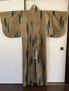 カーキ色矢羽紋様アンティーク銘仙袷!着丈147cm袖丈49cm