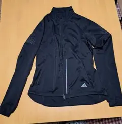 【週末限定価格】adidas 薄手アウター 黒　140サイズくらい　日焼け防止
