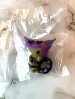 サンリオ　ガチャガチャ　みんなでバカンスフィギュア　クロミ