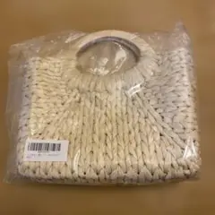 ベージュ かごバッグ ハンドルつき