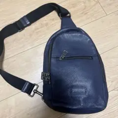 COACH レザー スリングバッグ ネイビー