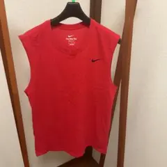 Nike レッド タンクトップ
