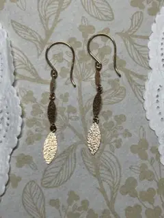 k10 揺れるピアス