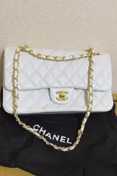 【美品】CHANELホワイトキルティング バッグ