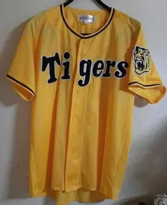 阪神タイガース　オフィシャルファンクラブ　ユニフォーム　メッシュ　M〜Ｌ