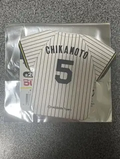 阪神タイガース　近本光司　シークレットユニフォーム型缶バッジ