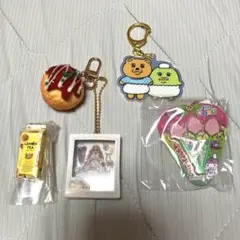 ガチャガチャ　クレーンゲーム　キーホルダー　リカちゃん　リプトン　いちごつみ