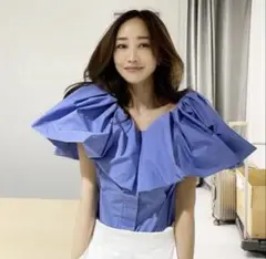 styling/ ラッフルショルダーブラウス 神崎恵