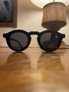 ブラックフレーム　ボストン　サングラス　Oliver Peoples 現品限り