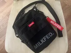 ミルクフェド　ミニショルダーバッグ　サコッシュ　ブラック
