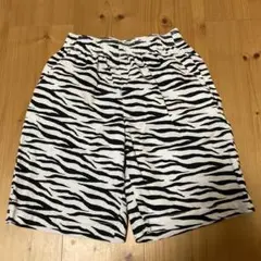 GU キッズ　ゼブラ柄 ハーフパンツ 150サイズ