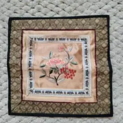 シルク製花柄刺繍クッションカバー