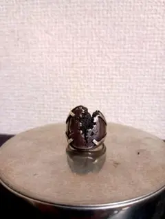 Tobias Wistisen Rotten Oval stones ring