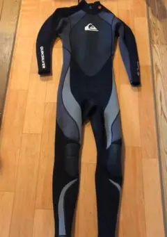 ウエットスーツ