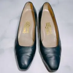 【早い者勝ち】【スピード発送】Salvatore Ferragamo パンプス