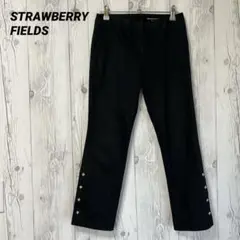 【ストロベリーフィールズ】黒パンツ　チノパン　レディース　ビジュー　花　M