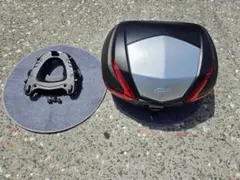 Item thumbnail for item e706842f-80c6-45b4-b842-12b204f04dbc