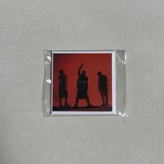 NEWS スクエア缶バッジ BURN