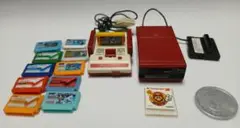 任天堂ミニチュア　ファミリーコンピュータとゲームカートリッジセットフィギュア